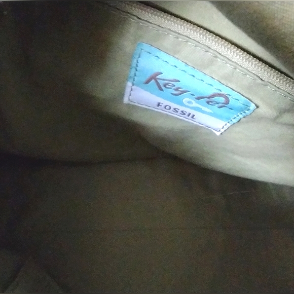 Fossil Key-Per Green Ladybug Purse - Picture 5 of 14